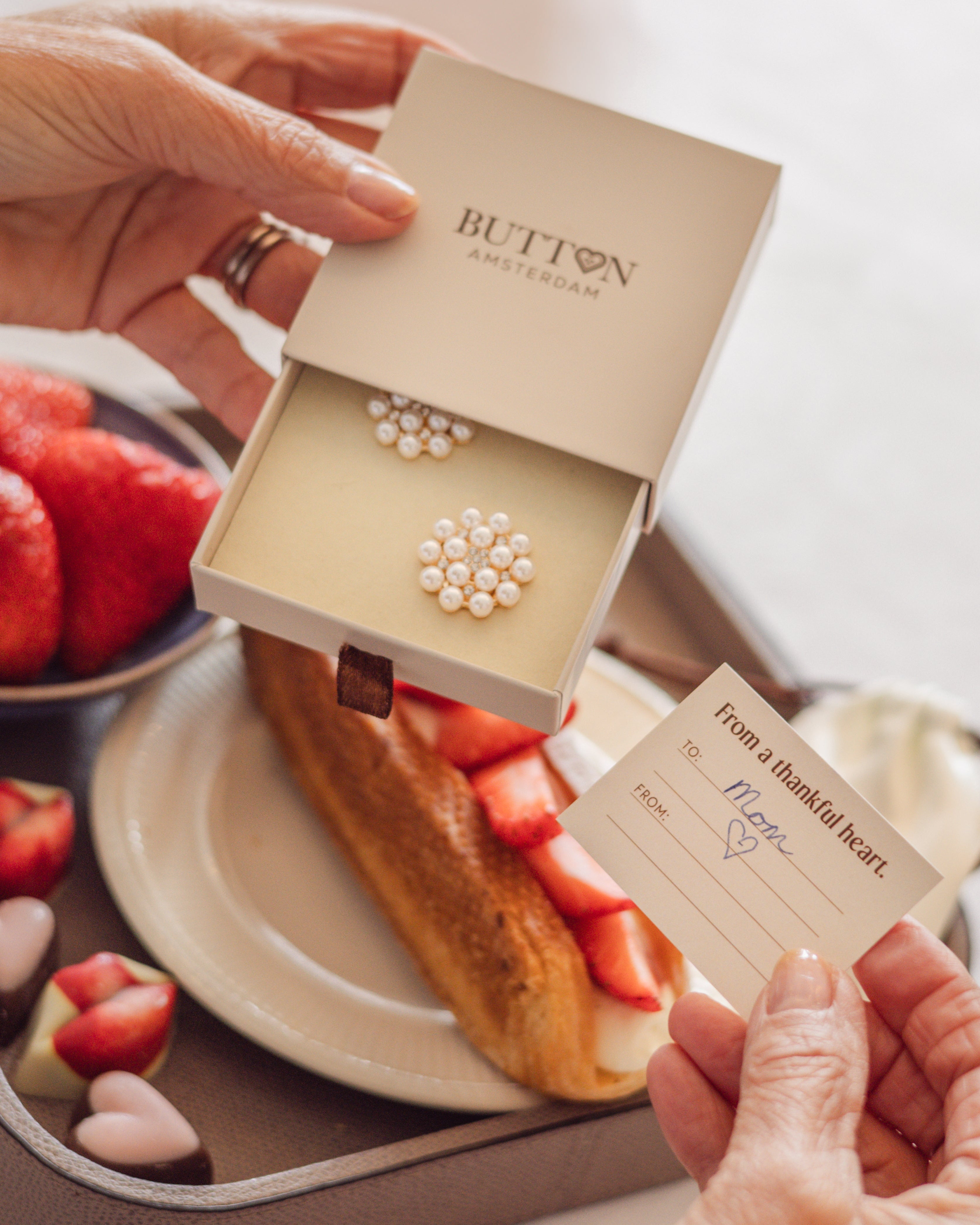 The Classy Gift Box - 1 Set